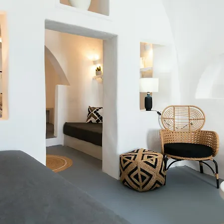 Villa Little Rock - *